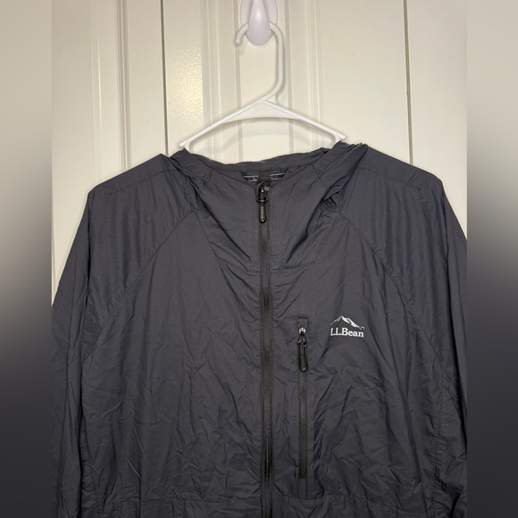 L.L.Bean Black Lightweight Hooded Windbreaker Jacket Size XL - Picture 2 of 14